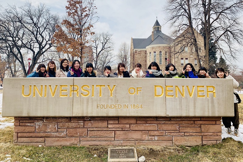 Japanese Students at DU